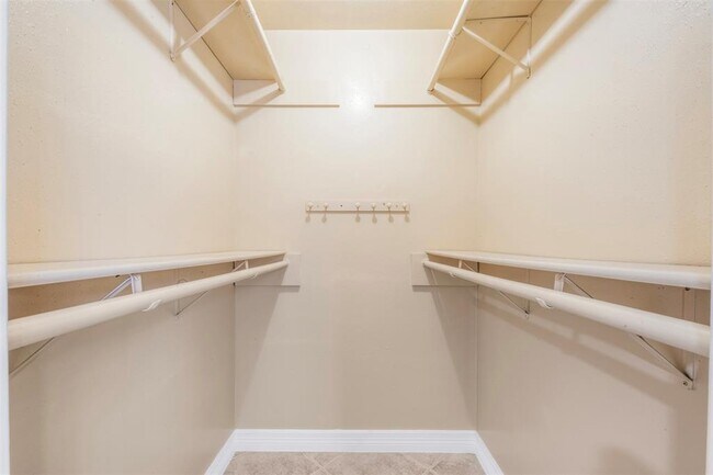 Building Photo - 6631 Villarreal Dr