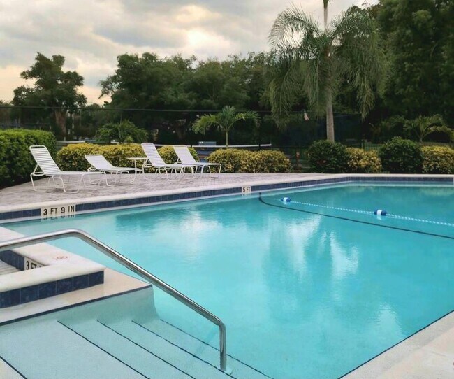 Building Photo - McGregor Woods  Community with Natural Surrounding Charm. Close to Sanibel.