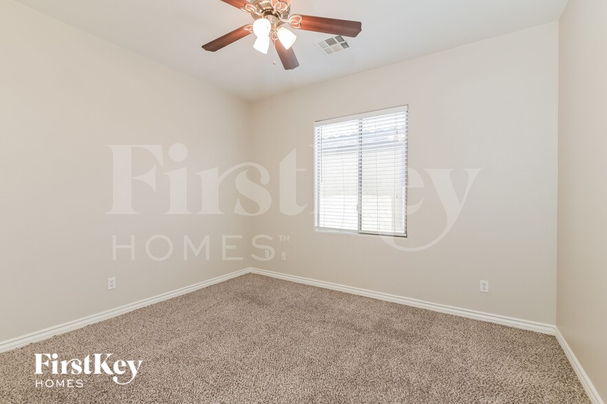 Building Photo - 28 Delighted Ave