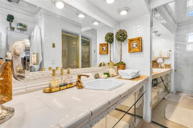 Building Photo - 7000 Beach Plaza