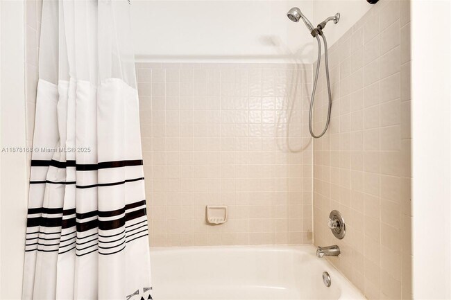 Building Photo - 15751 Woodgate Pl