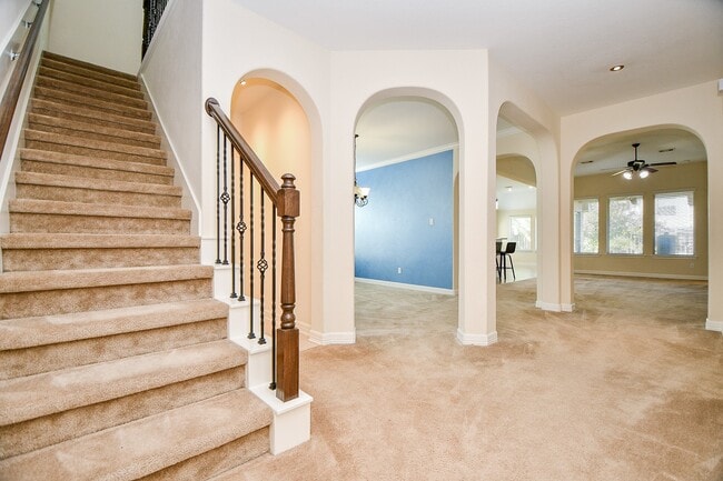 Building Photo - 8223 Summer Lake Pass Ln