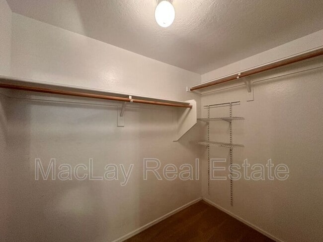 Building Photo - 3691 E Kingbird Pl