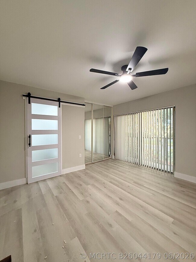 Building Photo - 205 Charter Way