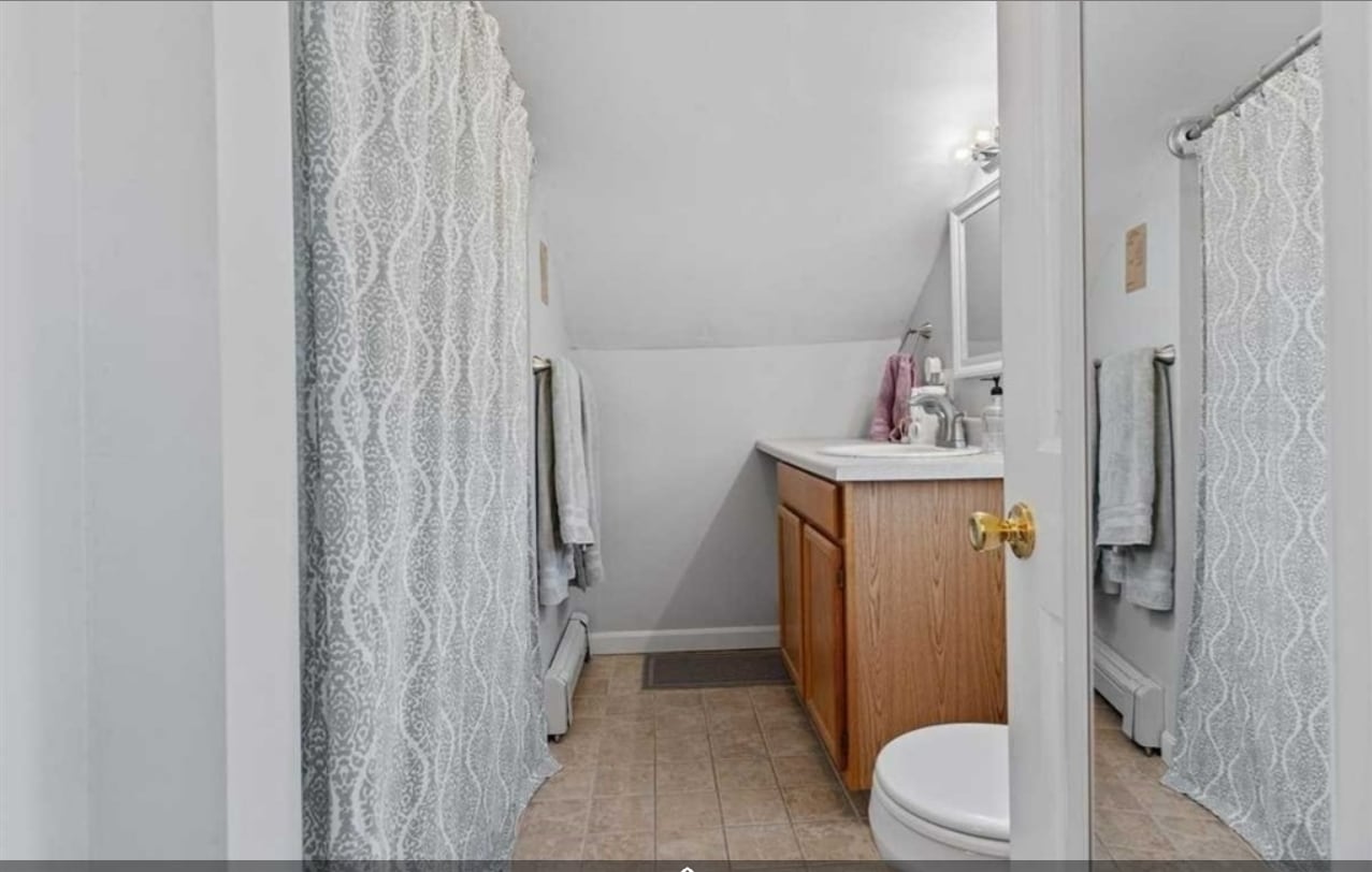 Building Photo - 38 Watch St