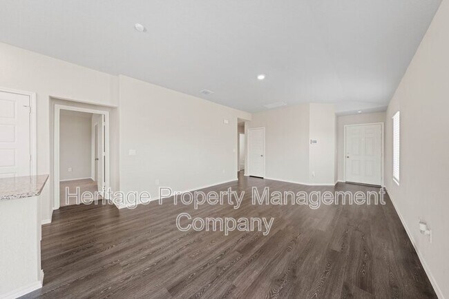 Building Photo - 8718 Broad Wing Dr