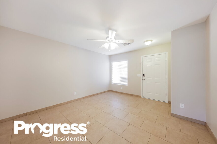 Building Photo - 11205 W Turney Ave