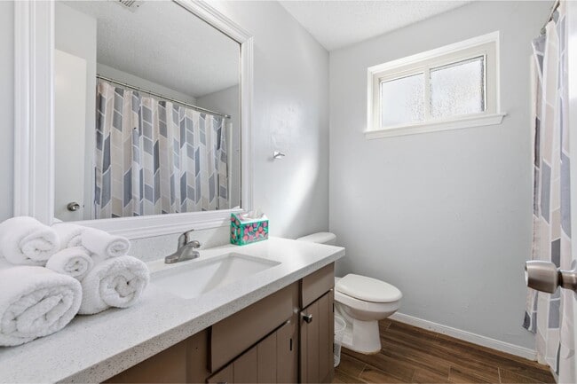 Building Photo - 17522 Huntersglen Cir