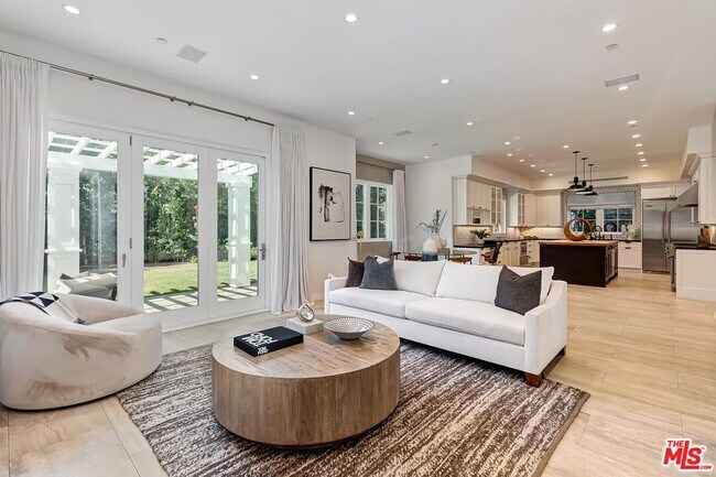 Building Photo - 9767 Monte Mar Dr