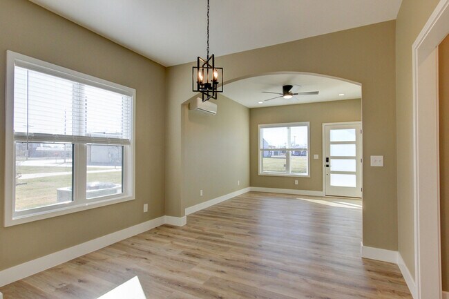 Building Photo - 102 Rosenwald St