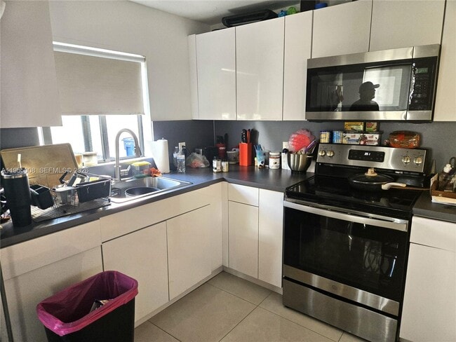 Building Photo - 8780 SW 36th St