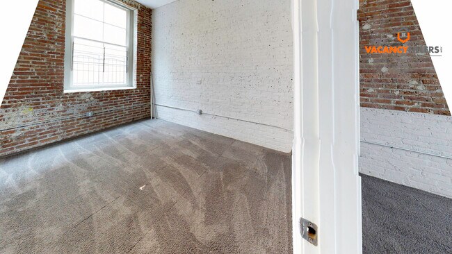 Building Photo - 507 N Paca St