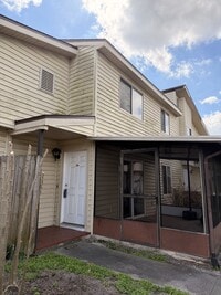 Building Photo - 1023 Spring Meadow Dr