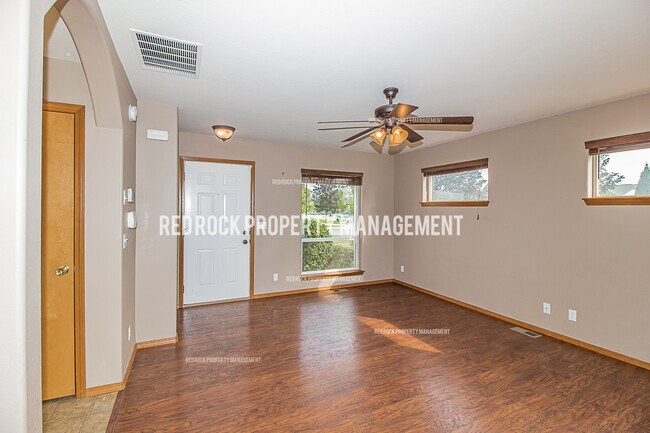 Building Photo - 7005 N Joanna Dr