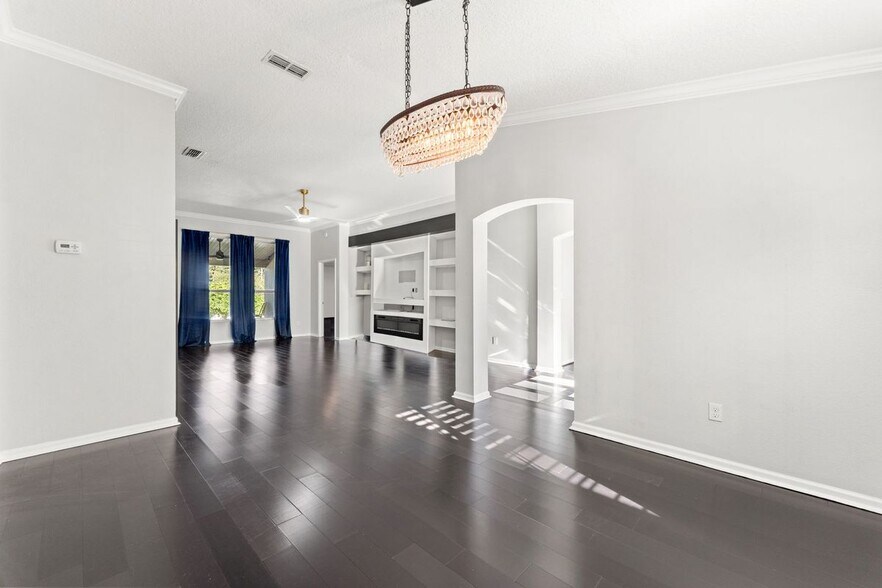 Building Photo - 16456 Tisons Blf Rd