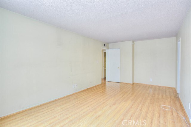Building Photo - 125 S Sierra Madre Blvd