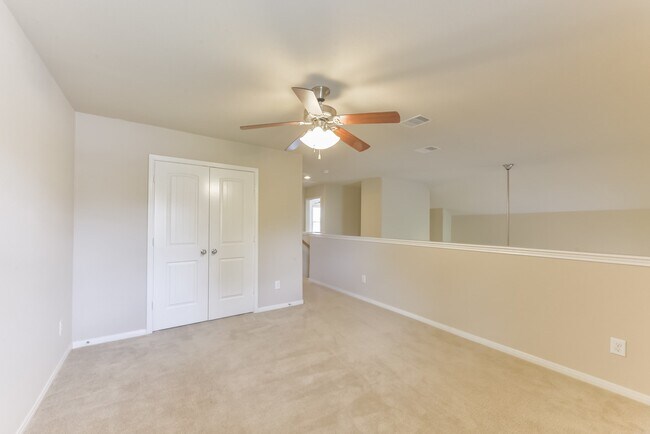 Building Photo - 25822 Zula Dr