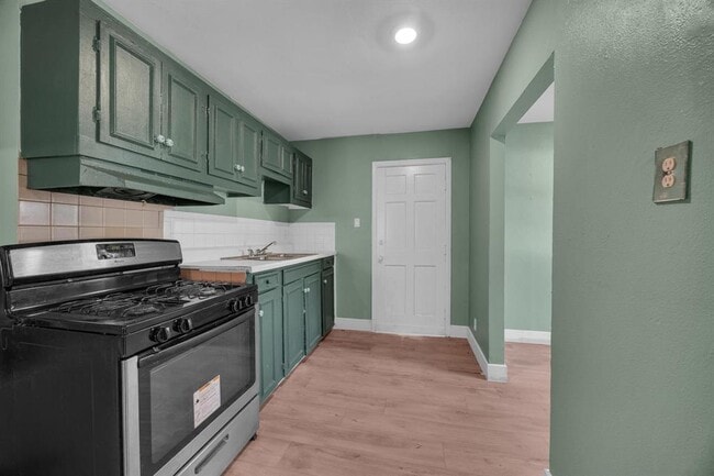 Building Photo - 1144 Northwestern Ave