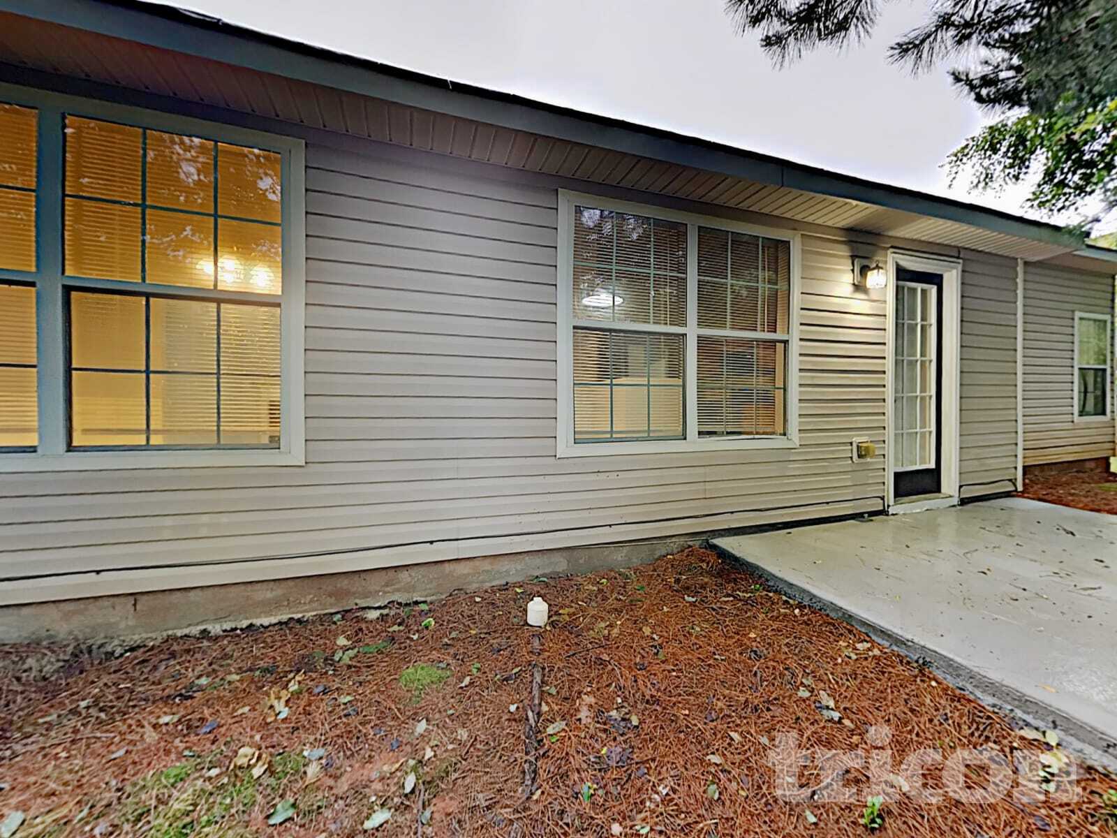 Building Photo - 161 Kentwood Springs Dr