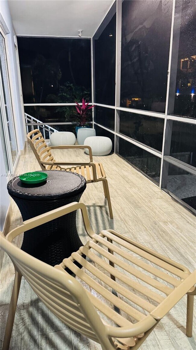 Building Photo - 60 SE Marlin Ave