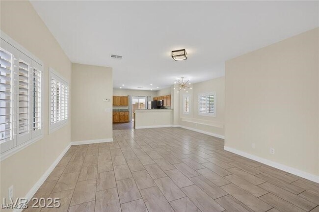 Building Photo - 9340 Lakefront Color St