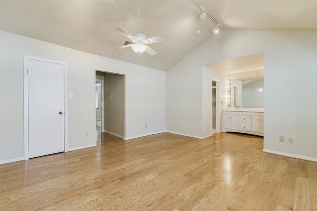 Building Photo - 15169 Kimberley Ct