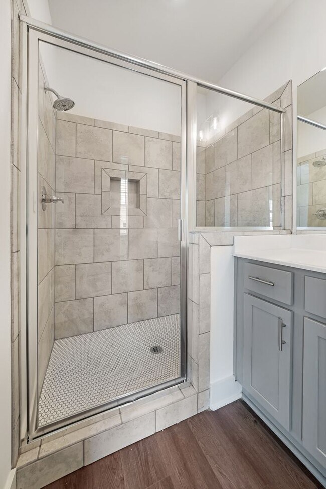 Building Photo - Elevated Rental Home with Community Amenities