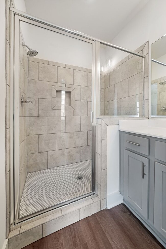 Building Photo - Rental House with Elevated Amenities