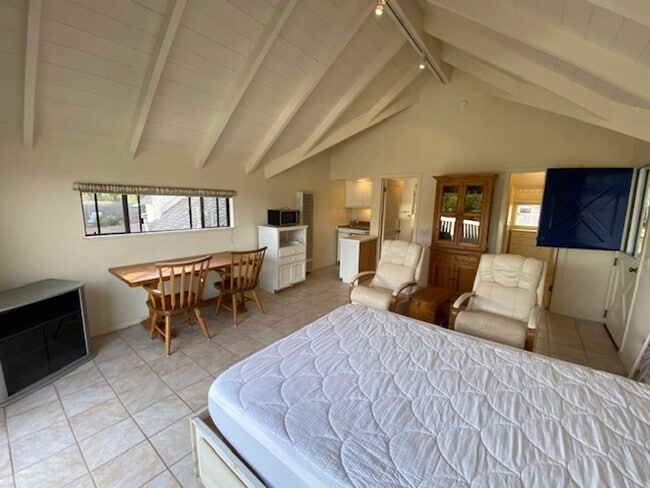 Building Photo - 24335 San Pedro Ln