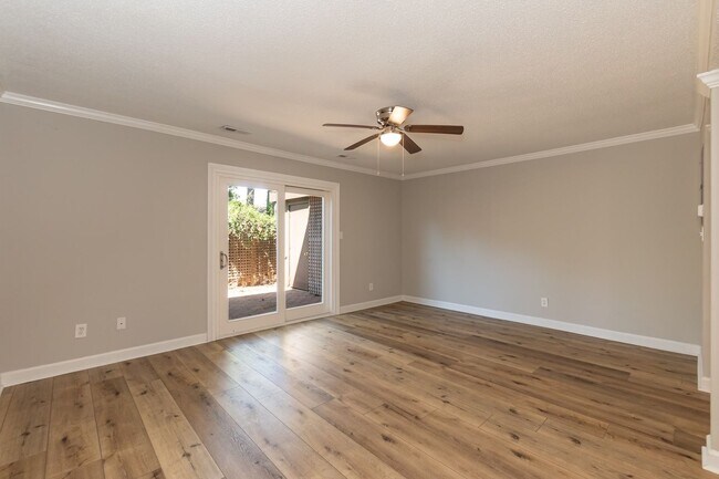 Building Photo - Fully Renovated 2BR Townhome-Style Condo – Available Now!