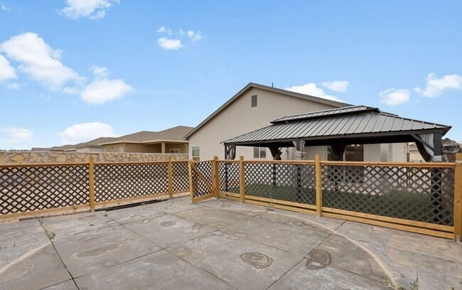 Building Photo - 2911 Aragon Ave