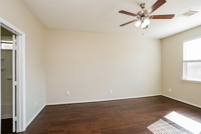 Building Photo - 21815 Octavia Way