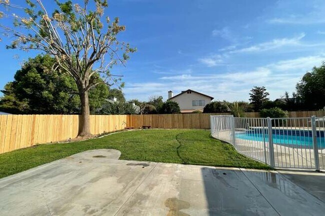 Building Photo - 14304 Culiacan Ave