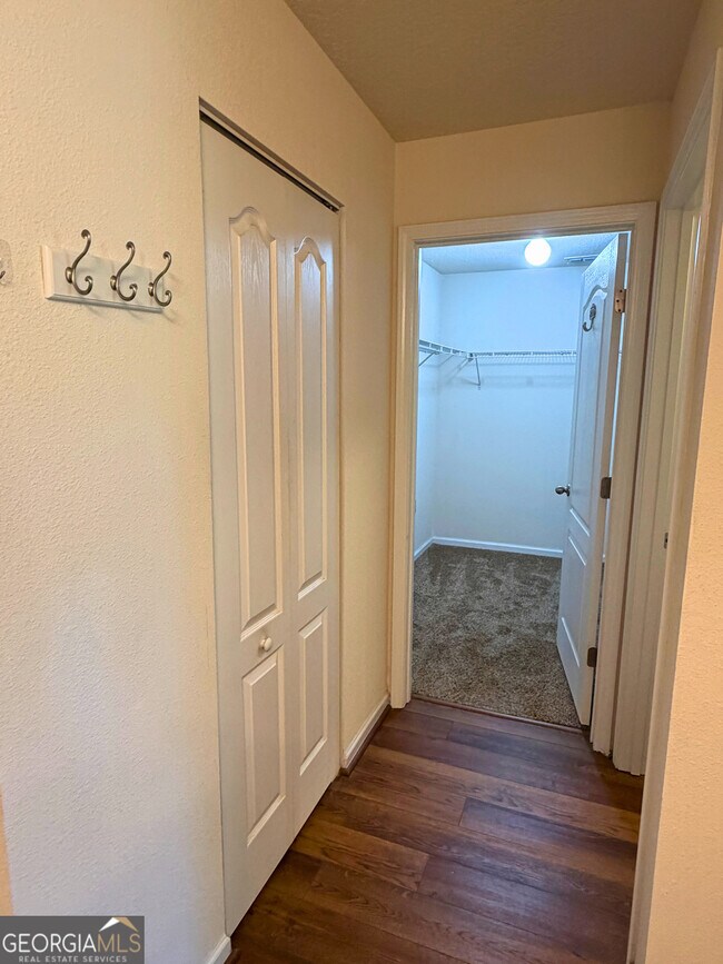 Building Photo - 227 Brooklet Cir