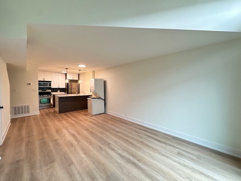 Building Photo - 959 W Grace St