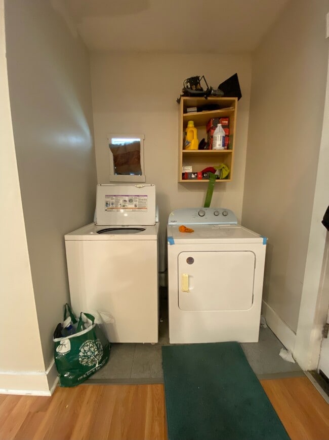 Building Photo - 109 Chestnut St