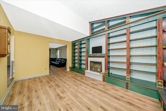 Building Photo - 3105 Glissade Ct