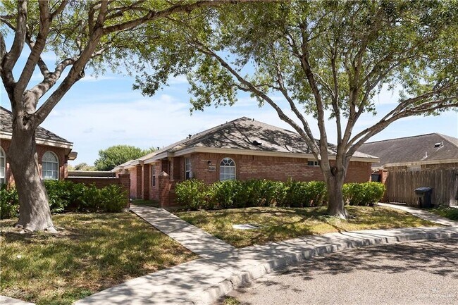 Building Photo - 2717 W Ringold Cir