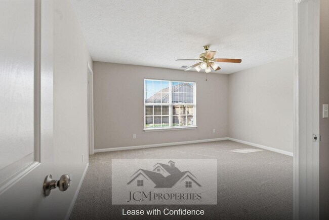 Building Photo - 2016 Willis Dr