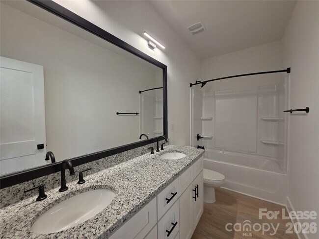 Building Photo - 1030 Patton Ave