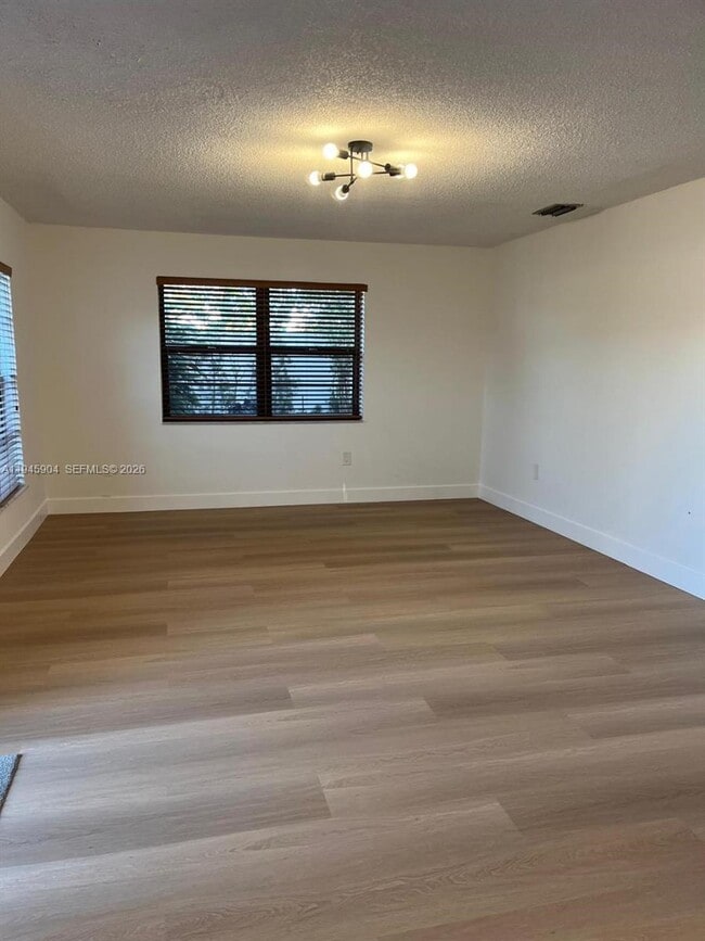 Building Photo - 1045 SW 122nd Ct