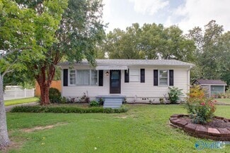 Building Photo - 1702 Truman Dr NE