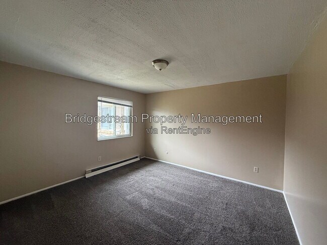 Building Photo - 4650 Wayne Meadows Cir