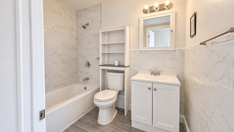 BATHROOM #1 - 14 Oriental St