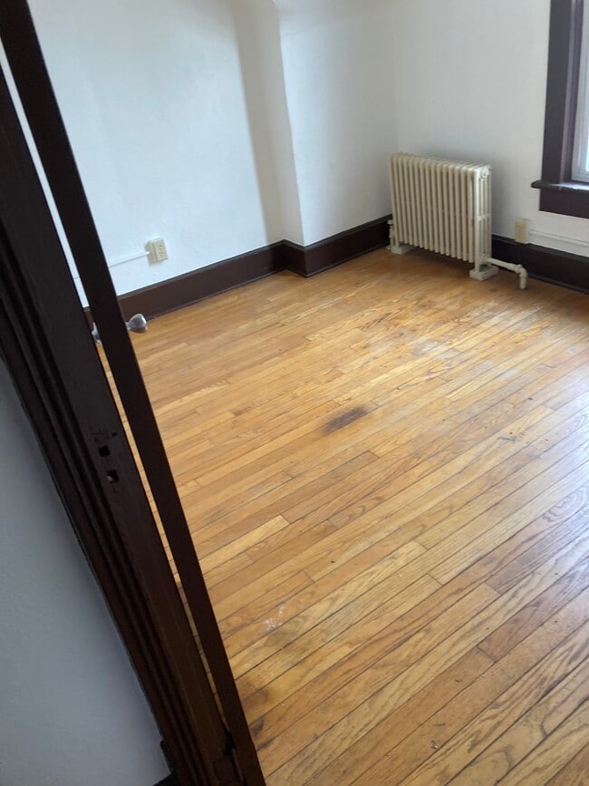 Building Photo - Chandler