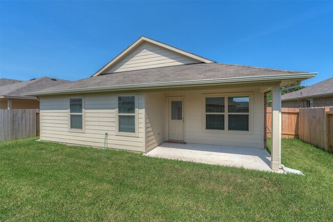 Building Photo - 23603 Umbrella Pine Dr