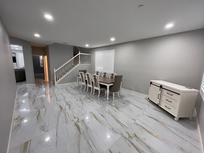 Building Photo - 10950 Mayberry St