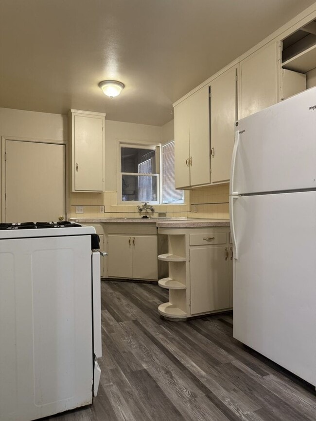Building Photo - Cozy 3 bedroom/1 bath for rent