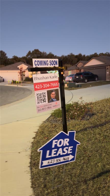 Building Photo - 2512 Hackamore Dr