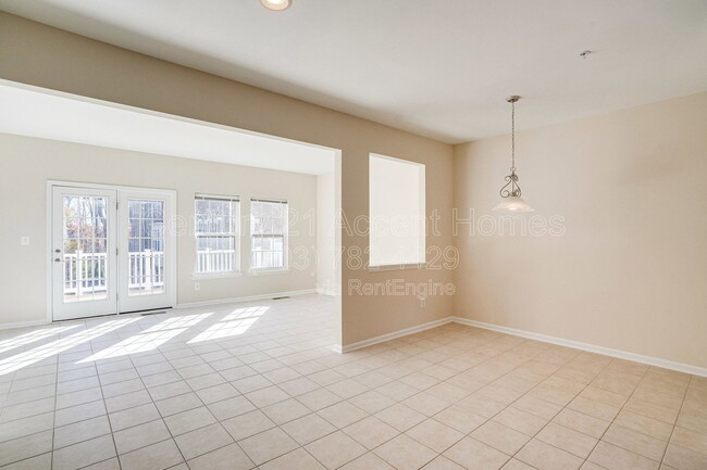 Building Photo - 23515 Forest Haven Way